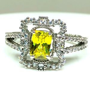 925/18kw Gold Crown Ring With Yellow/Clear CZ
